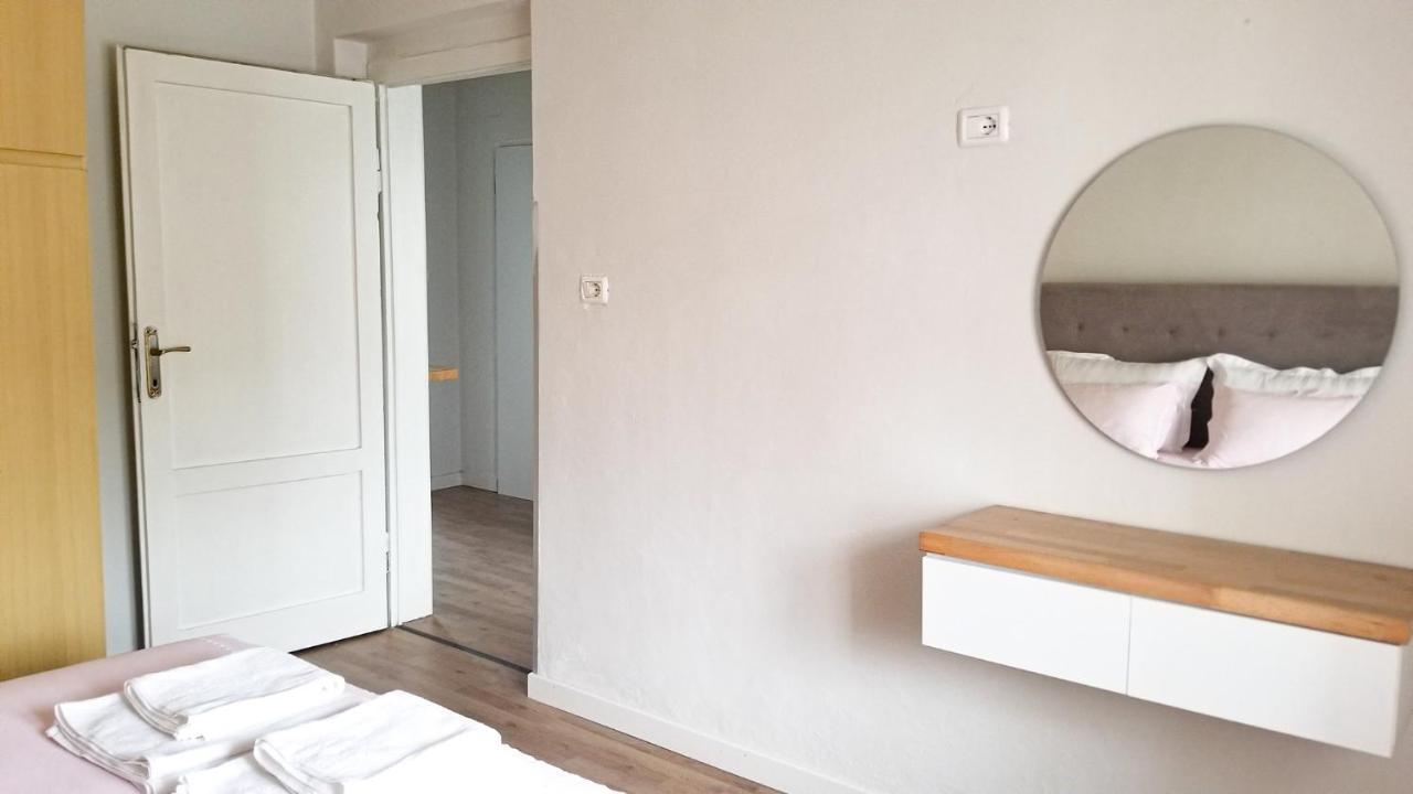 טיראנה Spacious And Cozy Apartment - Ajia Apartment מראה חיצוני תמונה