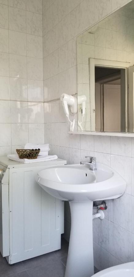 טיראנה Spacious And Cozy Apartment - Ajia Apartment מראה חיצוני תמונה